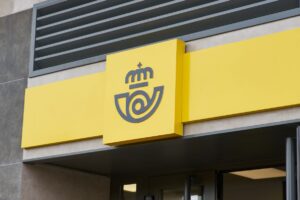 UGT firma acuerdo en Correos.