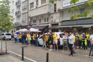 Encierro del Comité de Empresa del Gobierno de Cantabria. Minuto y resultado (3): El comité pasa su primera noche encerrado