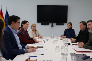 UGT y CCOO logran que el Gobierno se comprometa a implantar una tasa adicional que garantice la jubilación parcial del personal laboral del sector público.