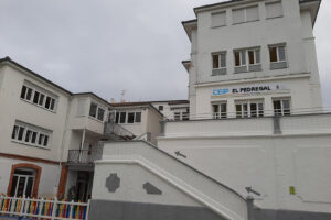 UGT Enseñanza Cantabria  rechaza el cierre del colegio El Pedregal pese a la alta demanda de escolarización en Castro Urdiales.