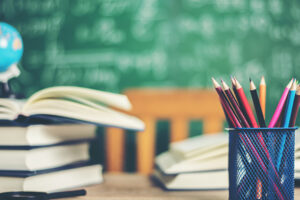 UGT SP exige la homologación de las condiciones económico-laborales del profesorado interino con las del resto de docentes funcionarios de carrera